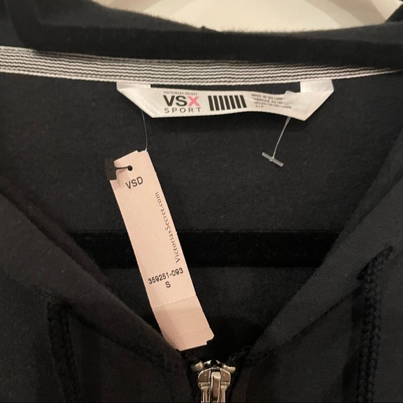 NWT Victoria’s Secret VSX Sport Black zip up Hoodie Size Small - Picture 4 of 7